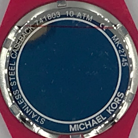 NWOT Michael Kors Women’’s Dark Rose Watch With Rubber Wristband - Picture 11 of 14